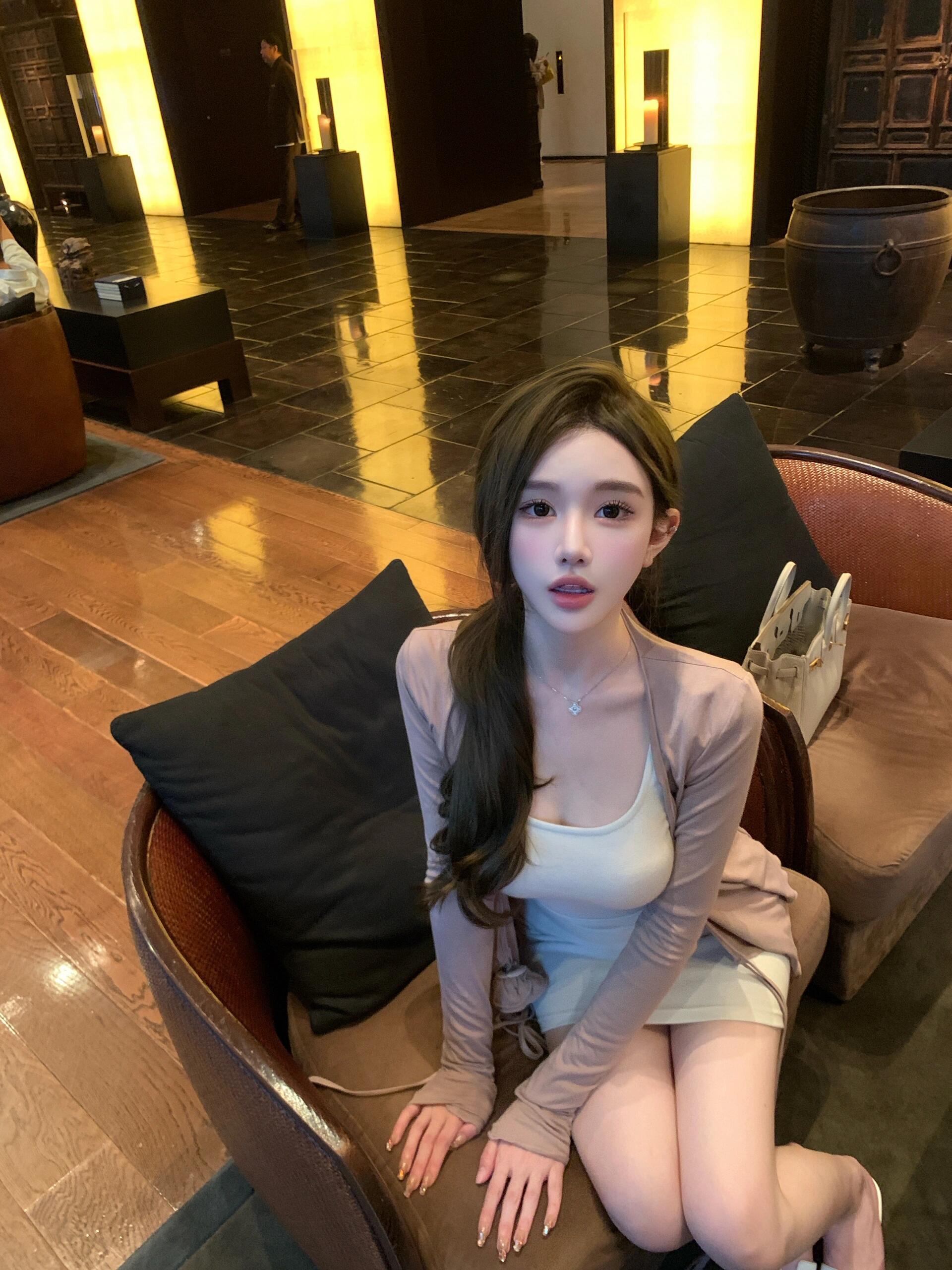 娱乐圈神秘面纱：黑料吃瓜网带你揭秘