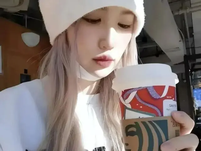 马蓉离婚后生活：金发与颜值的转变